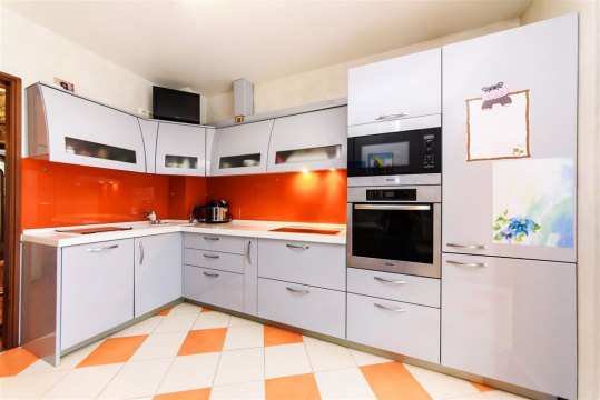 4-к квартира, 3/4 эт., 93м²