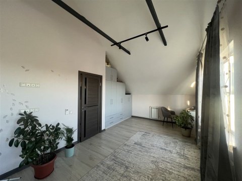 Дом 155м², участок 10 сот.