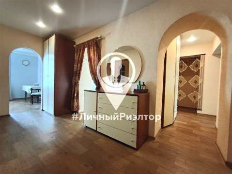 2-к квартира, 1/10 эт., 67м²